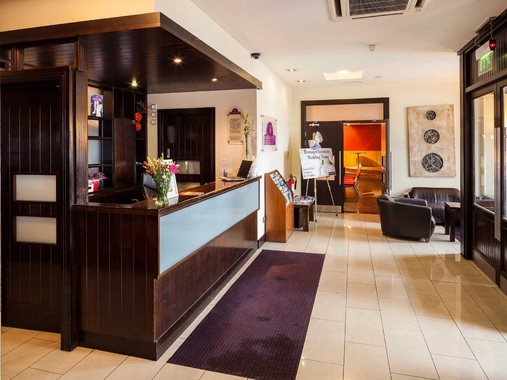 Central Hotel Tullamore Esterno foto