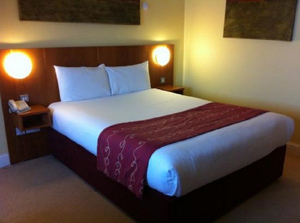 Central Hotel Tullamore Esterno foto